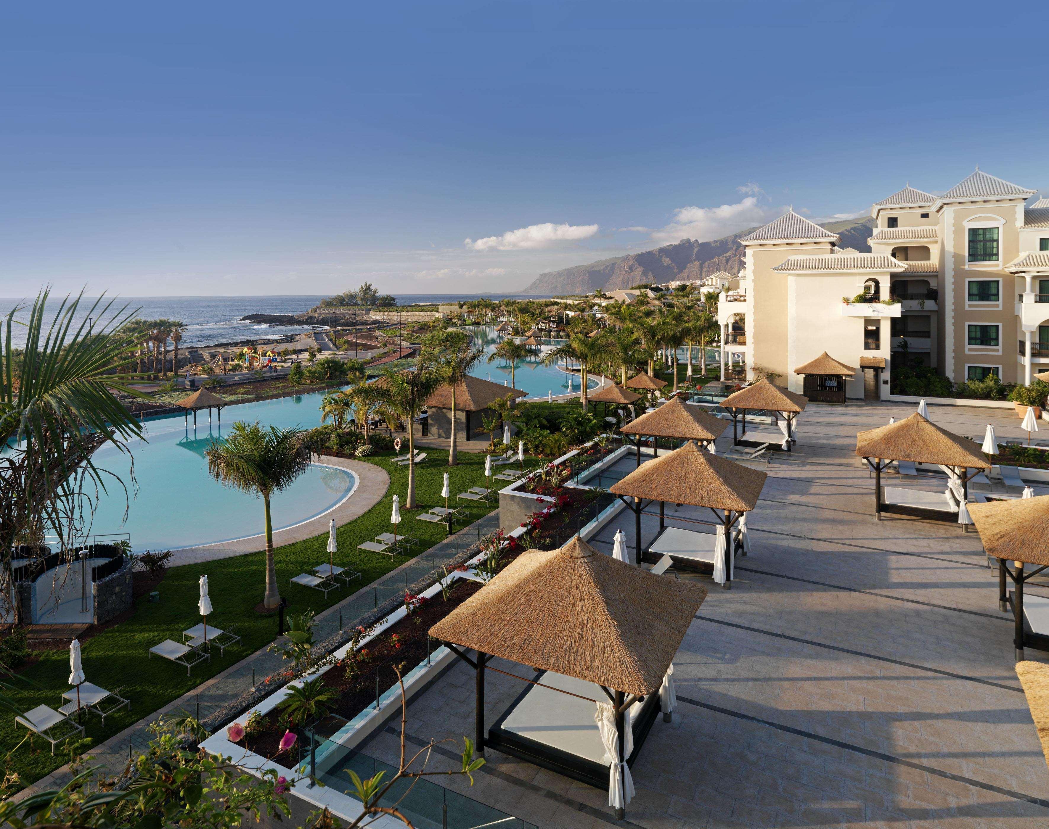 Gran Melia Palacio De Isora Resort & Spa Alcalá la Real Dış mekan fotoğraf The resort's swimming pools