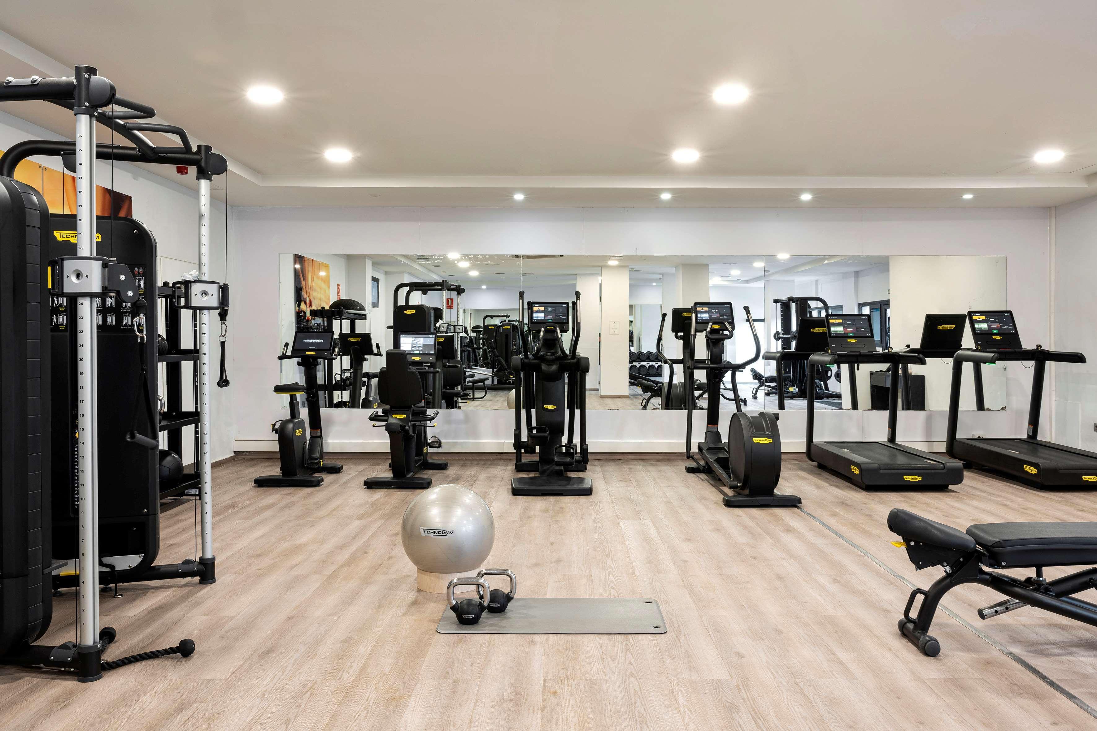Gran Melia Palacio De Isora Resort & Spa Alcalá la Real Dış mekan fotoğraf The gym at the hotel