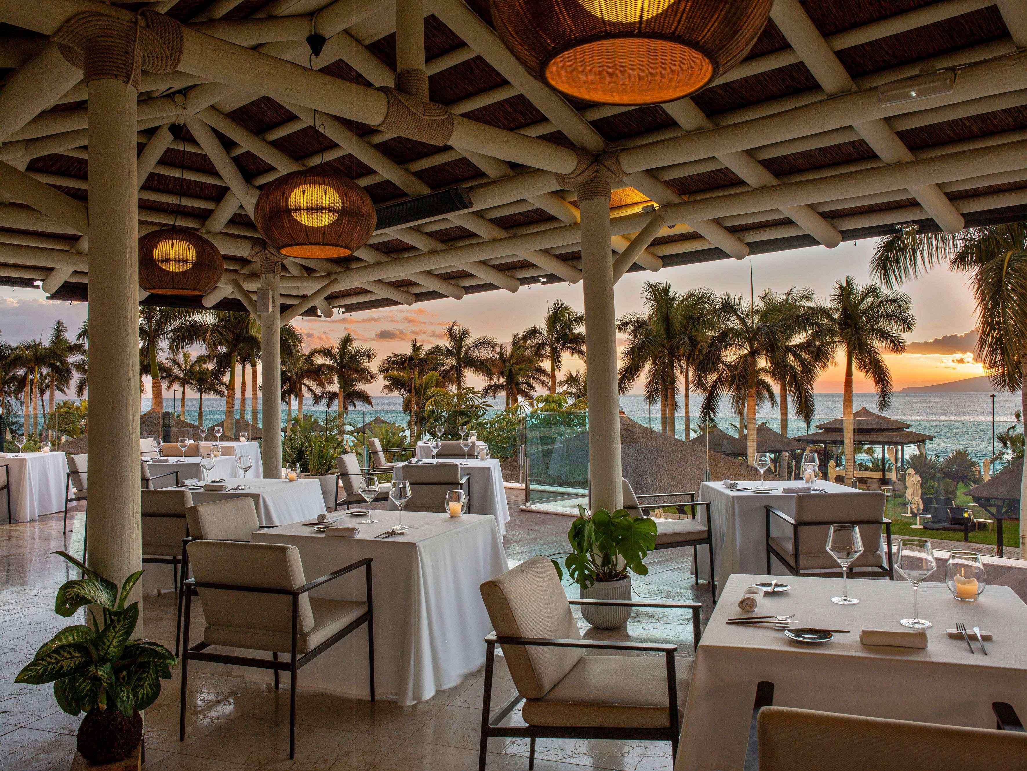 Gran Melia Palacio De Isora Resort & Spa Alcalá la Real Dış mekan fotoğraf Restaurant at the Four Seasons Resort