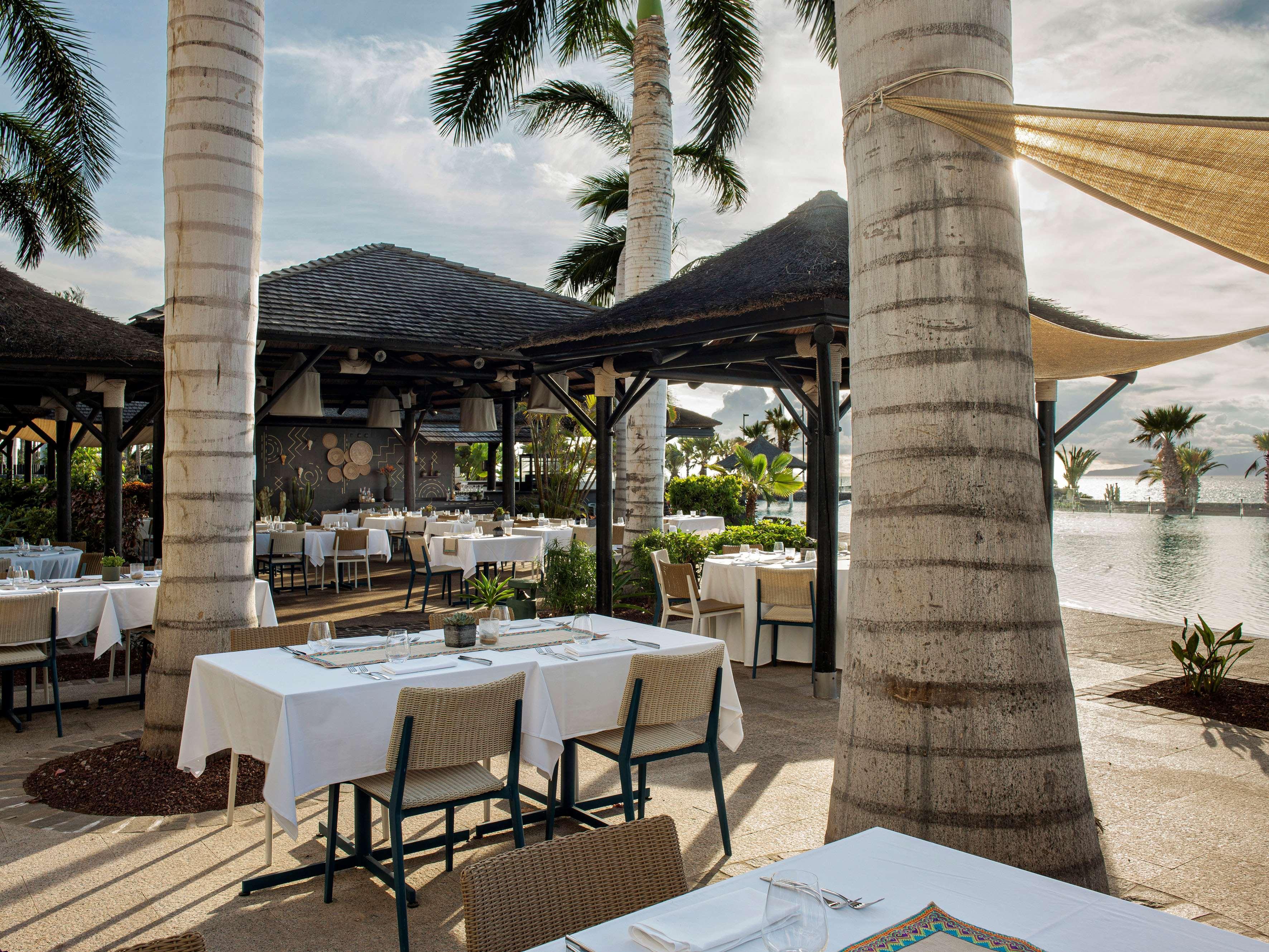 Gran Melia Palacio De Isora Resort & Spa Alcalá la Real Dış mekan fotoğraf The Beach Club at Atlantis Paradise Island